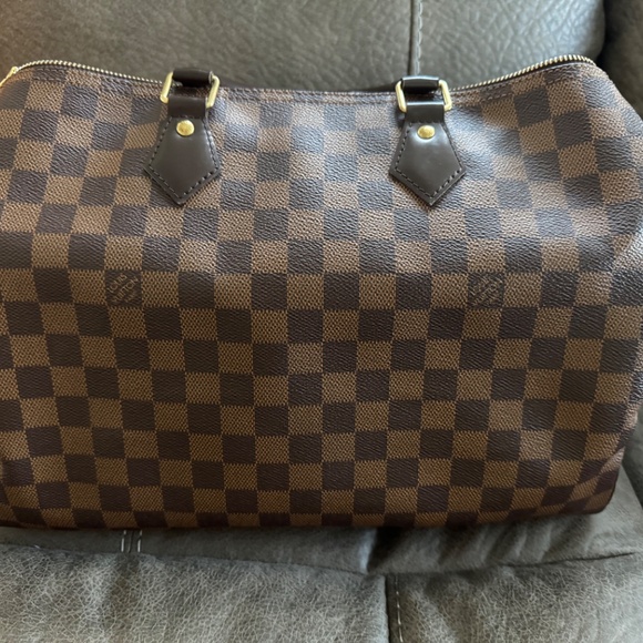 LV Speedy - Picture 2 of 4